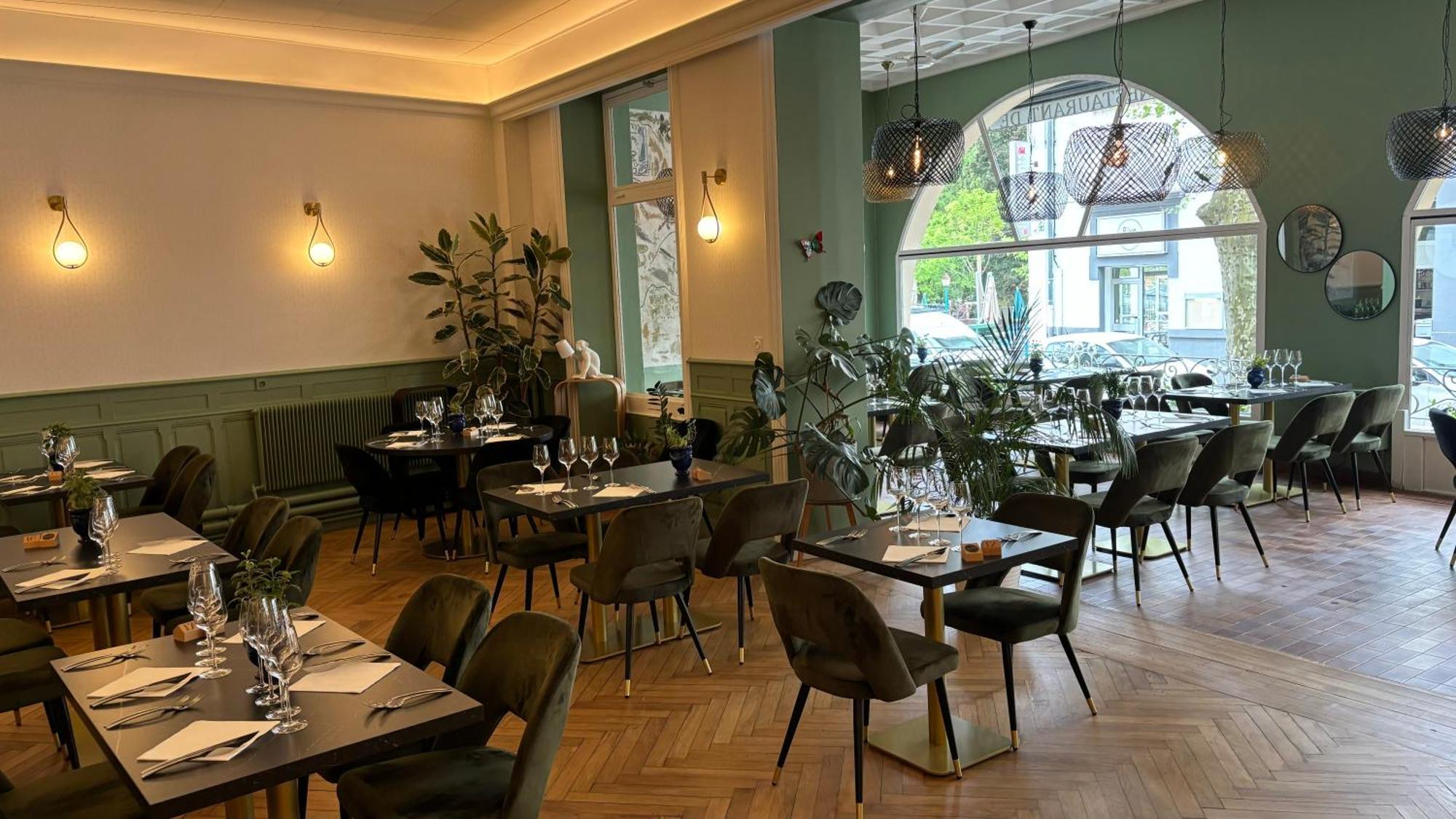 Logis Hotel Restaurant Grand Hotel De Lyon Vals-les-Bains Luaran gambar