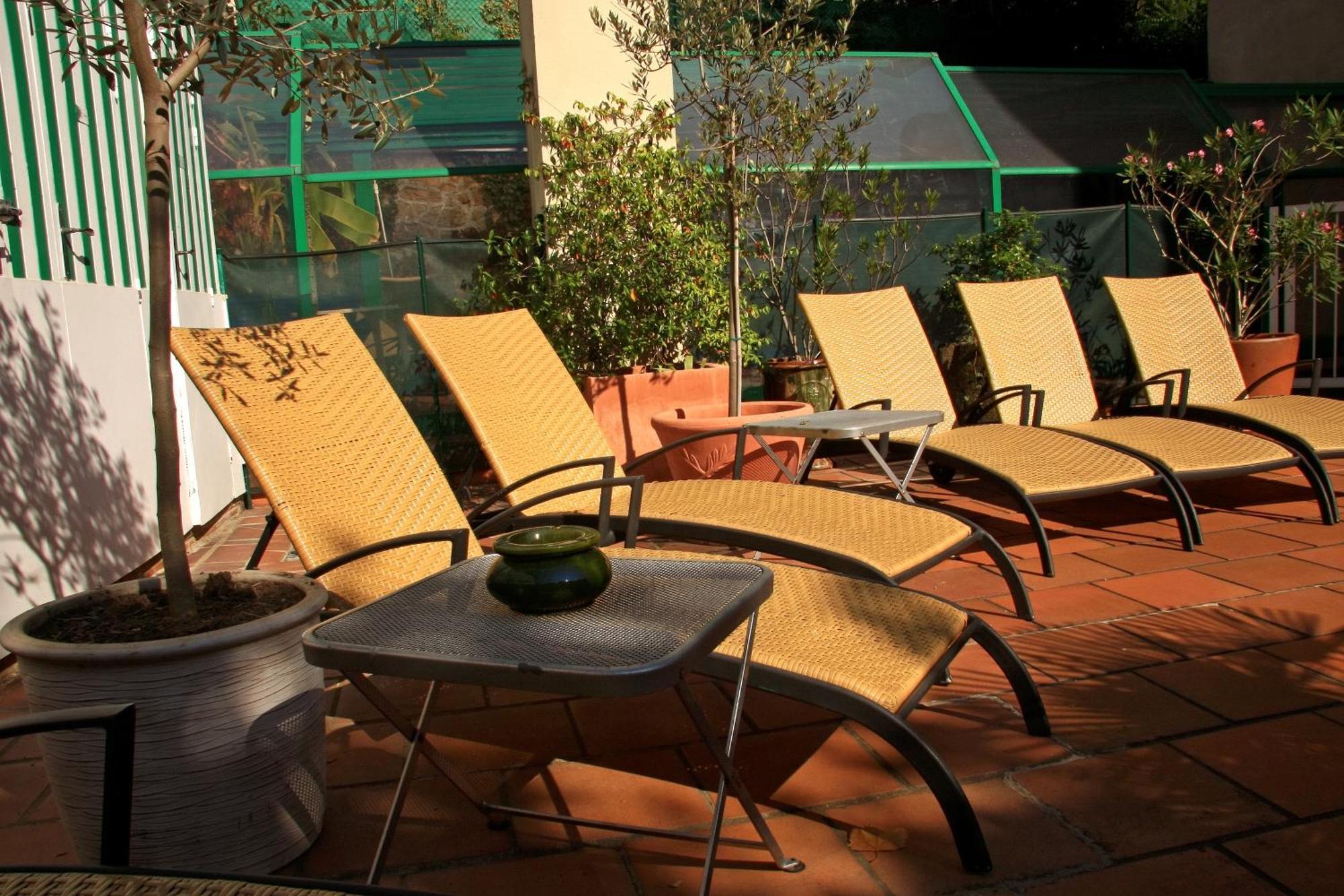 Logis Hotel Restaurant Grand Hotel De Lyon Vals-les-Bains Luaran gambar