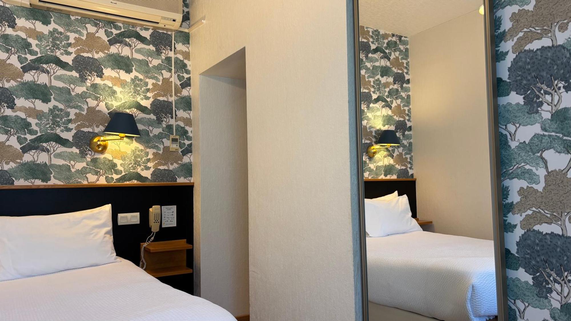 Logis Hotel Restaurant Grand Hotel De Lyon Vals-les-Bains Luaran gambar